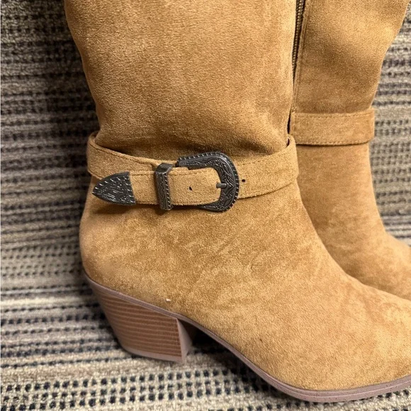 Portland Tan Suede Boots Sz 8 - Picture 2 of 14